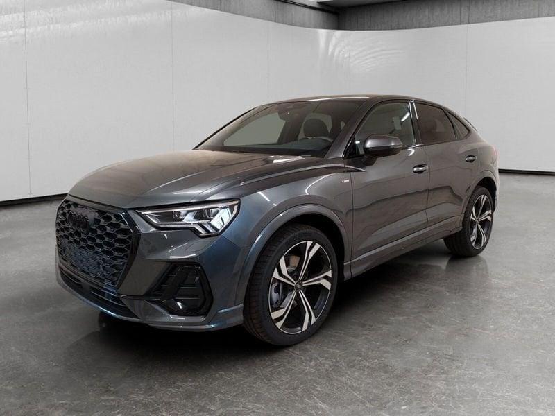 Audi Q3 Sportback 40 2.0 tdi Identity Black quattro 193cv s-tronic
