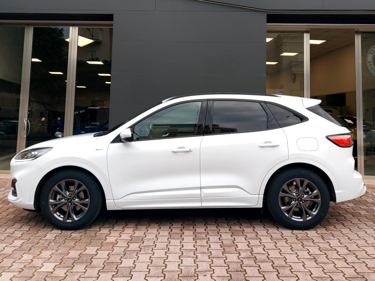 Ford Kuga 1.5 Diesel 120 CV 2WD ST-Line