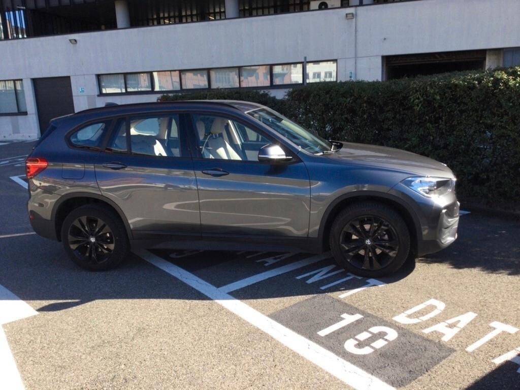 Bmw X1 16D 115CV S-DRIVE 6M. ( PELLE - SENSORI POST. CERCHI 18 )