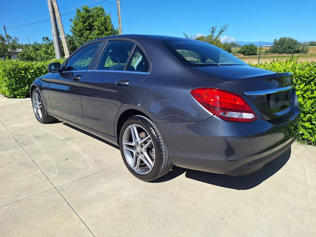 Mercedes Benz C 200 136cv. Automatica