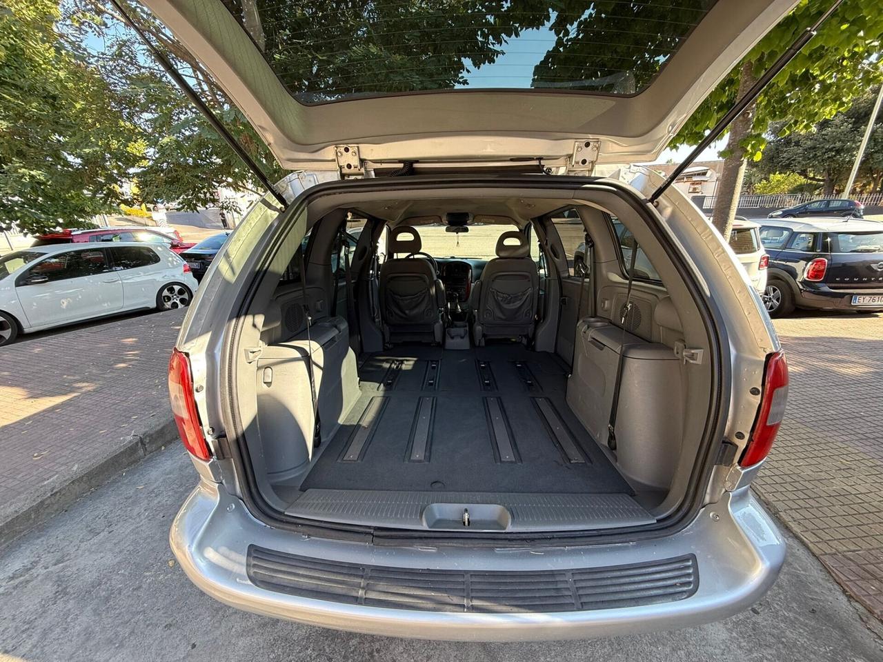 Chrysler Voyager Grand Voyager 2.5 CRD cat Limited