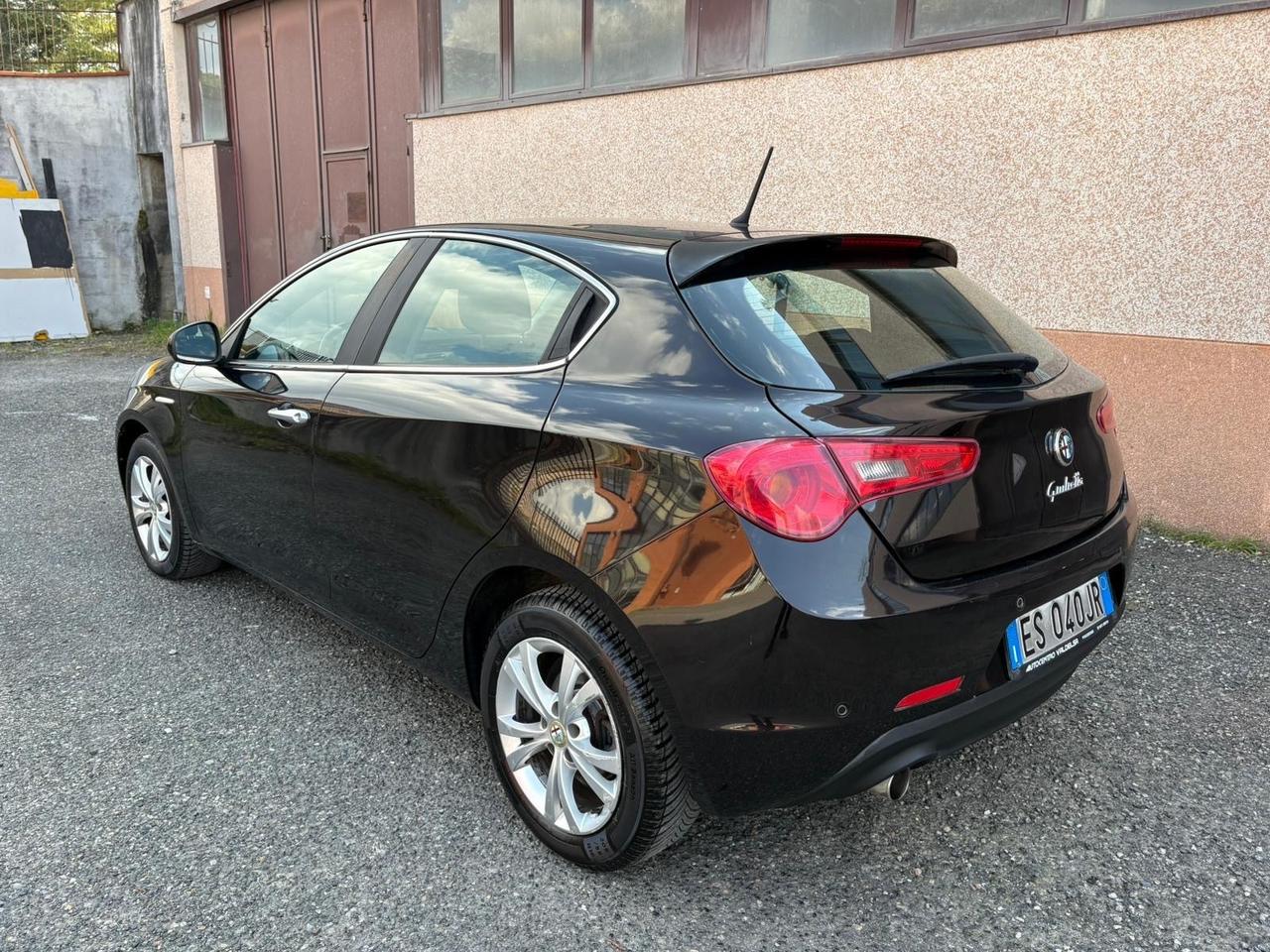 Alfa Romeo Giulietta 1.6 JTDm-2 105 CV Distinctive