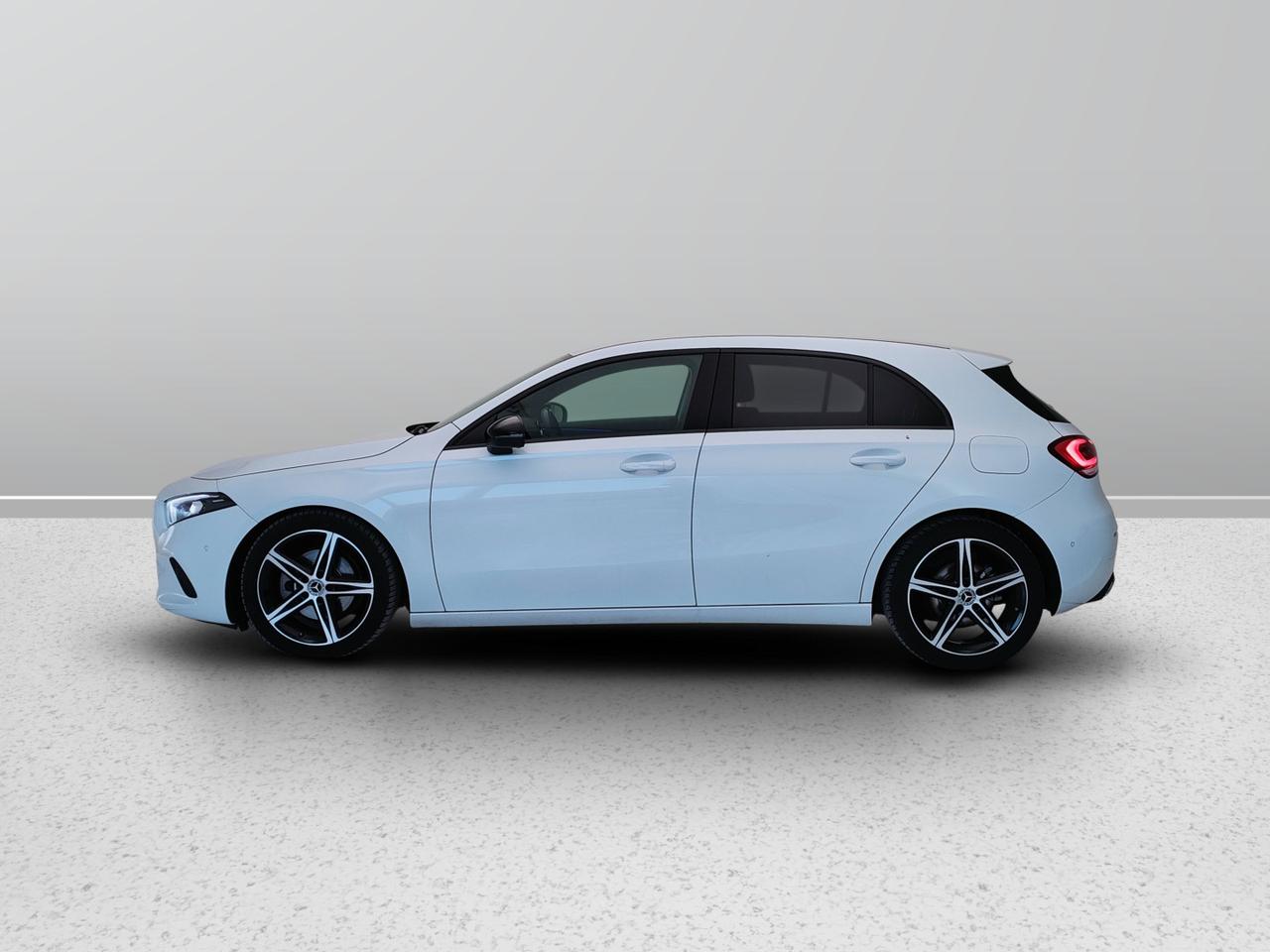 Mercedes-Benz Classe A - W177 2018 - A 180 d Sport Night edition auto