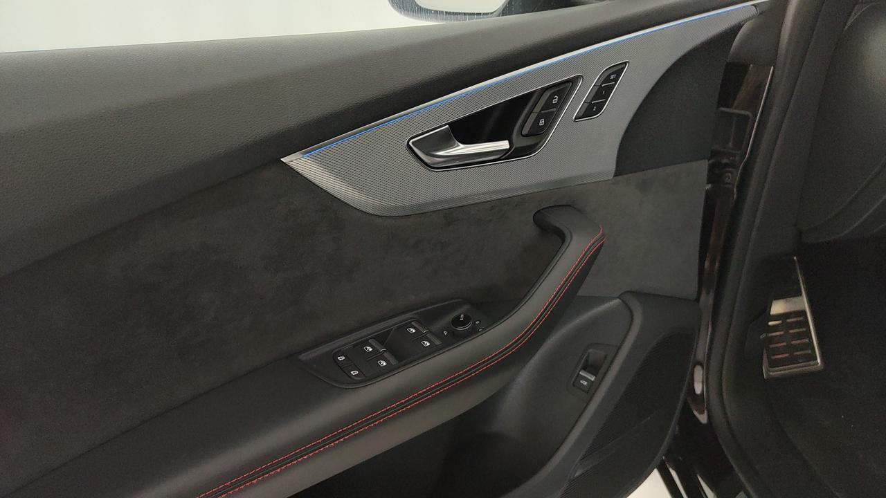 AUDI RS Q8 4.0 mhev quattro tiptronic