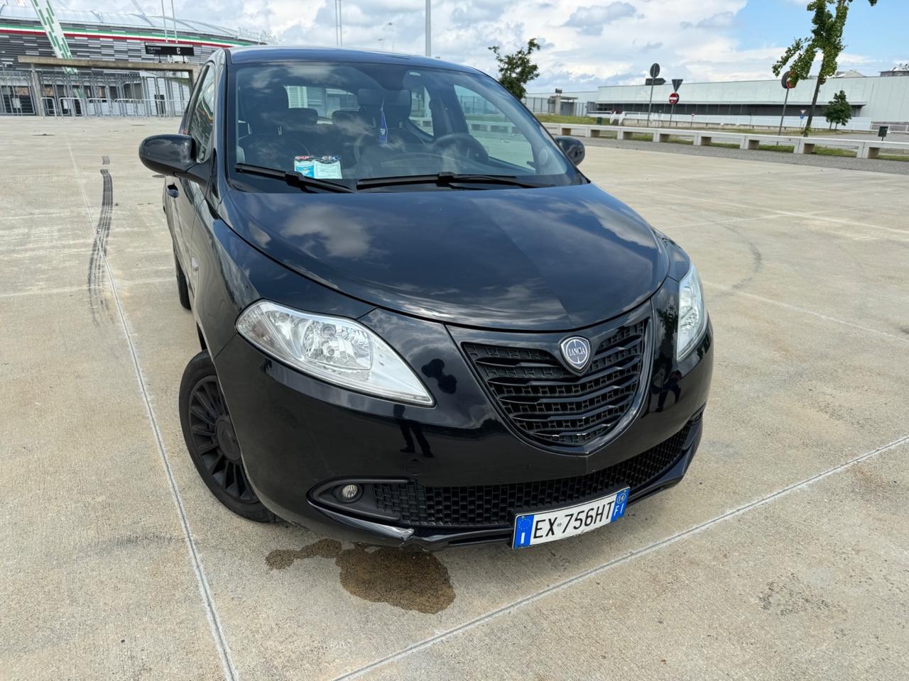 Lancia Ypsilon 1.2 69 CV 5 porte GPL Ecochic Silver