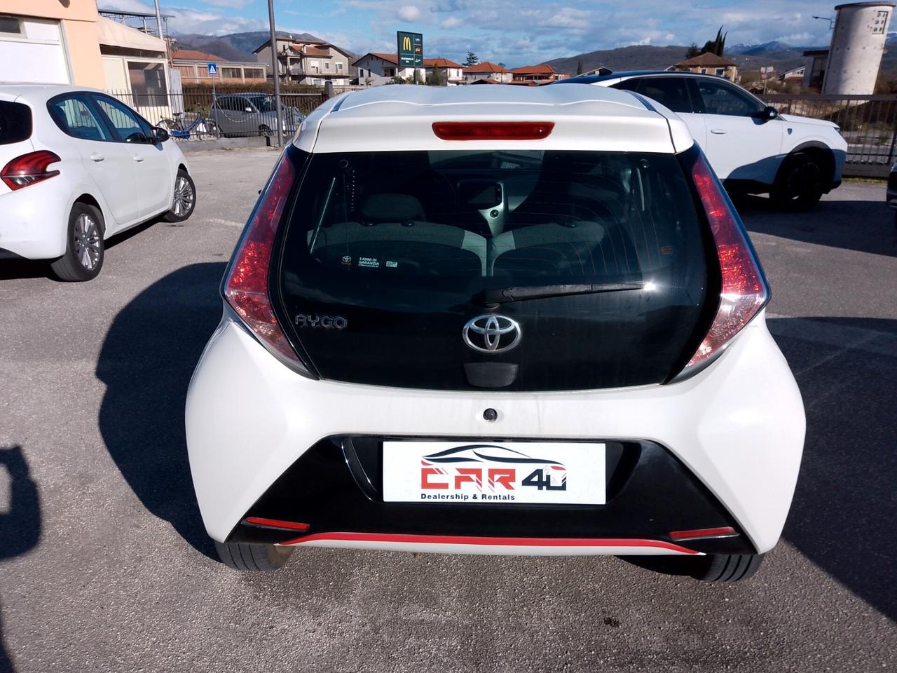 Toyota Aygo 1.0 VVT-i 69 CV 5 porte x-play