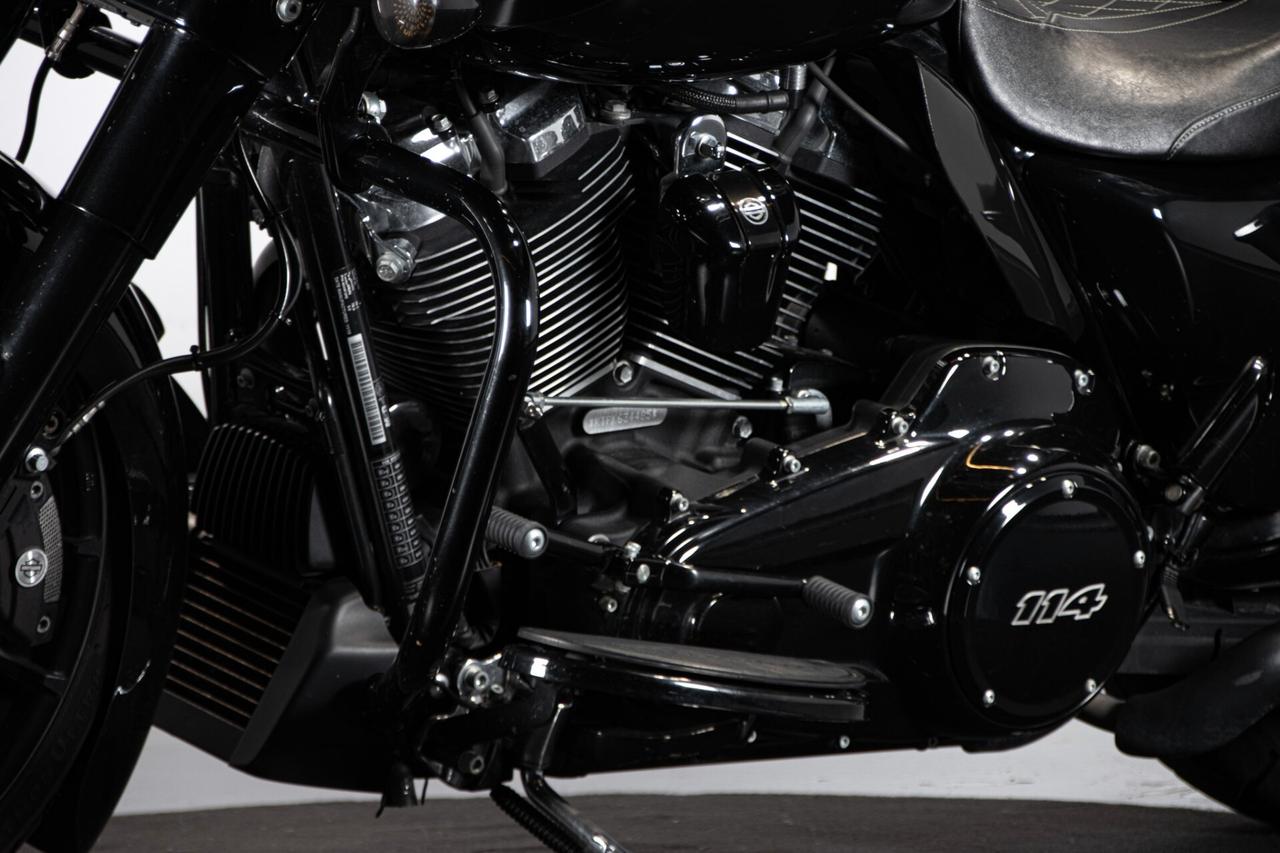 2019 HARLEY DAVIDSON ROAD GLIDE RDS02037