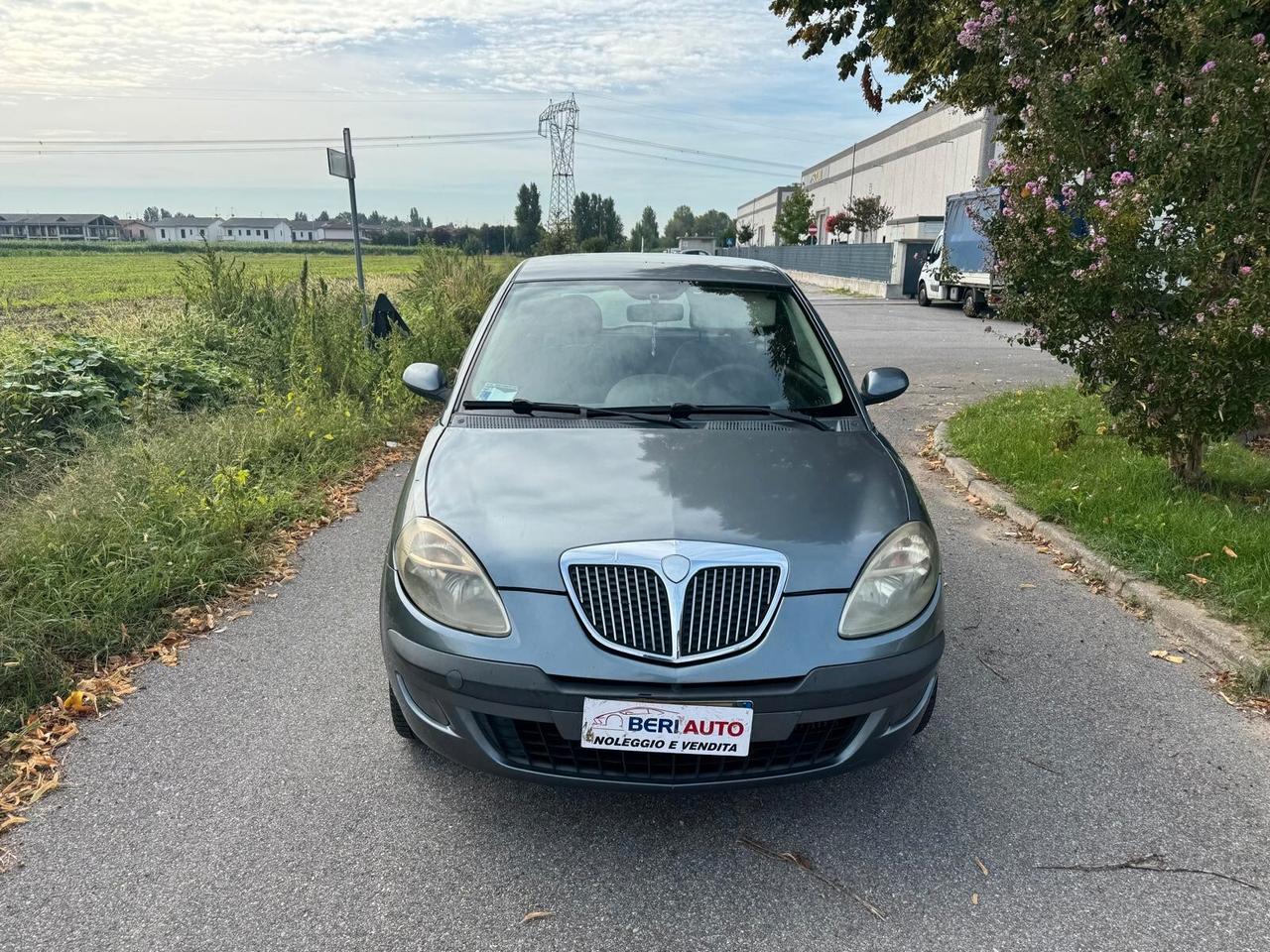 Lancia Ypsilon adatta a neopatentati