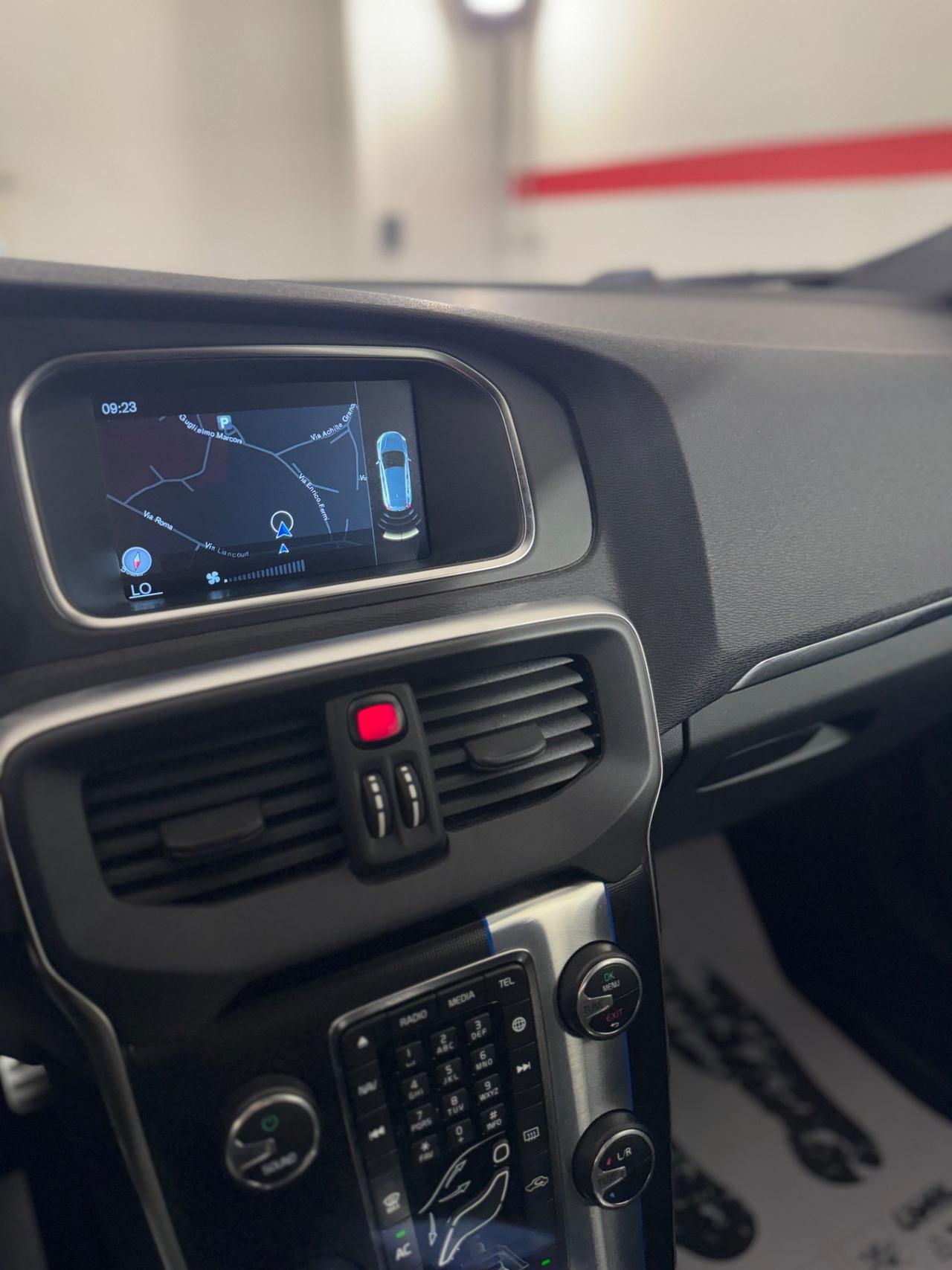 Volvo V40 D2 Geartronic R-design TAGLIANDI VOLVO CASAMADRE