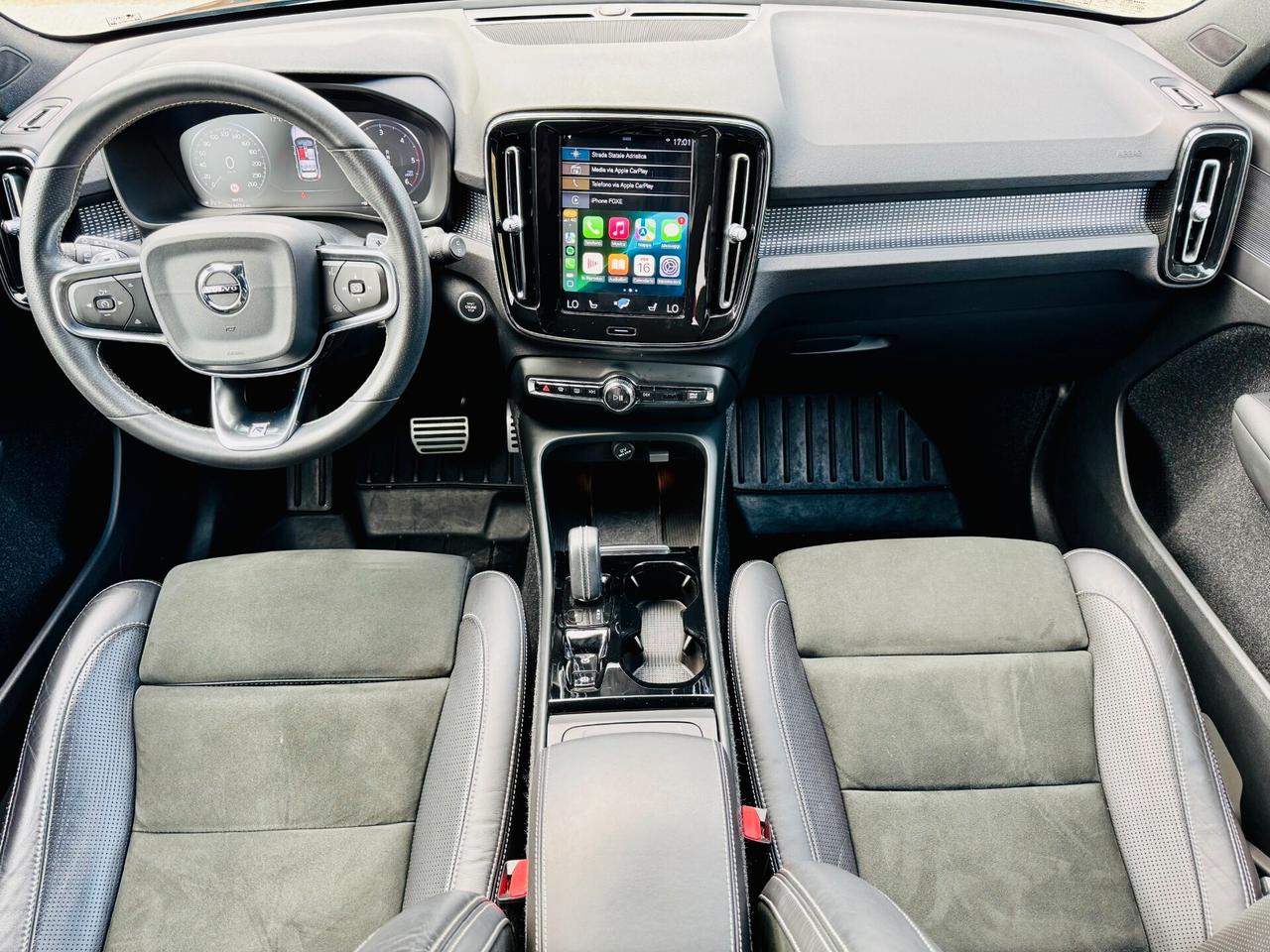 Volvo XC40 D3 R-design CarPlay / LED / RetroCam.