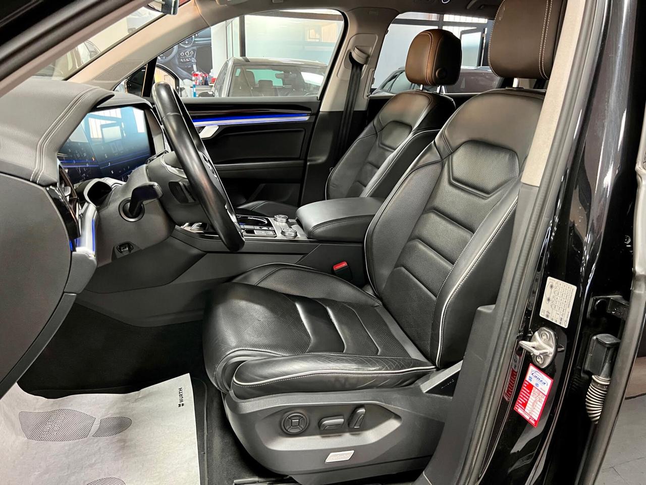 Volkswagen Touareg 3.0 V6 TDI 286 CV SCR R Line