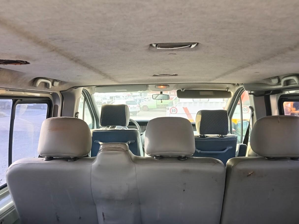 Opel Vivaro 27 1.9 DTI 8 posti + gancio traino