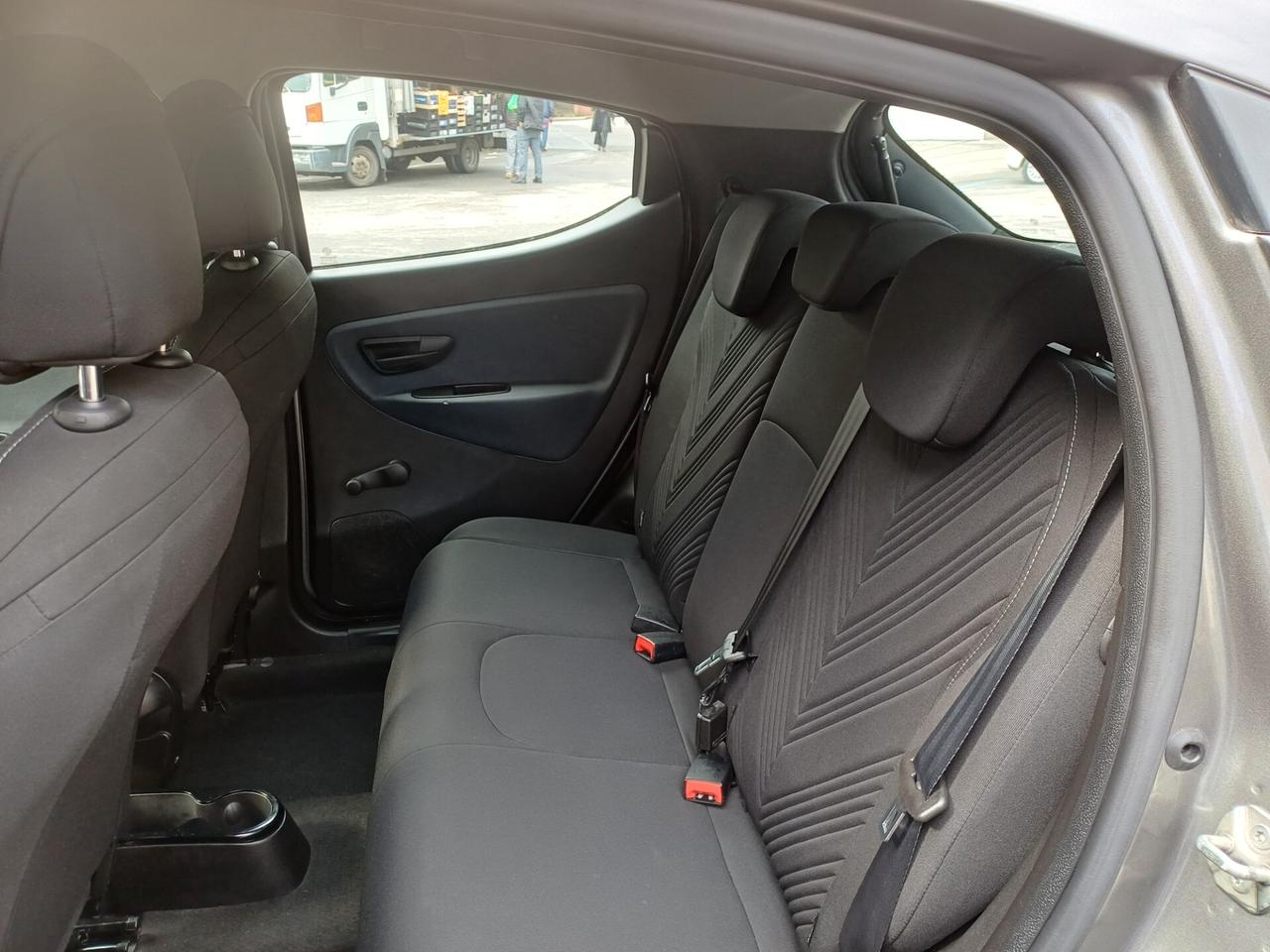 Lancia Ypsilon 1.0 FireFly 5 porte S&S Hybrid Gold