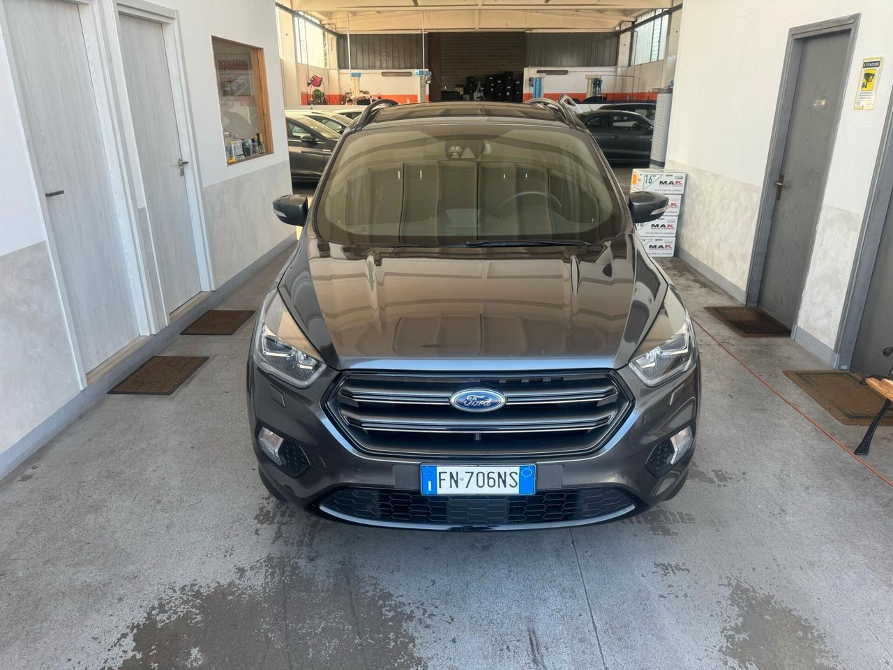 Ford Kuga 1.5 TDCI 120 CV S&S 2WD ST-Line