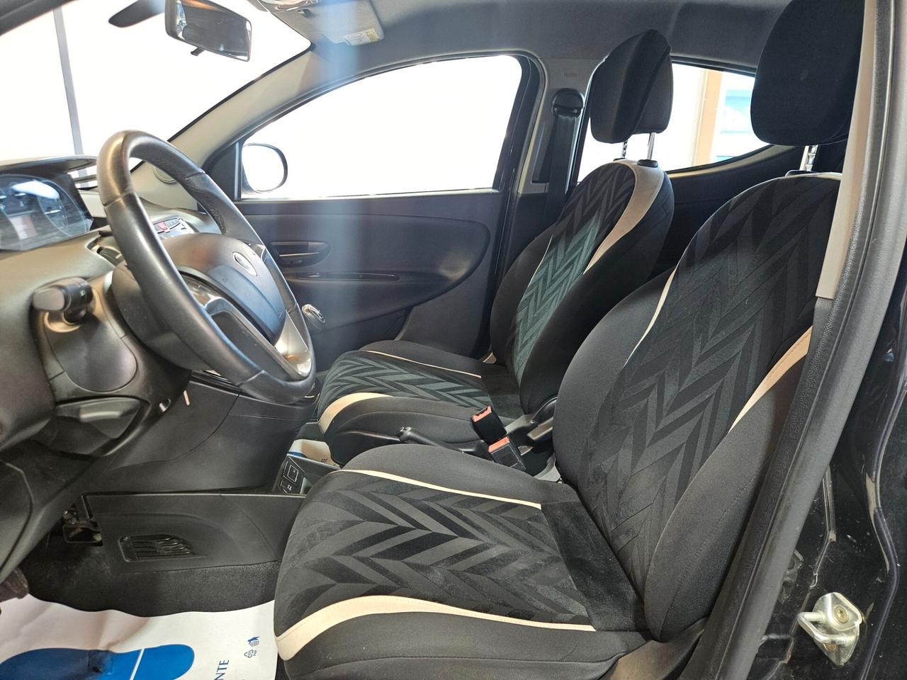 Lancia Ypsilon 1.2 Gold ecochic Gpl
