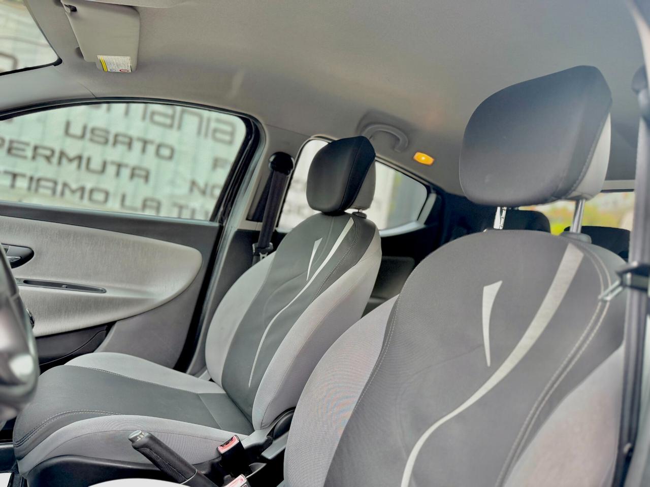 Lancia Ypsilon 1.2 69 CV 5p GPL Ecochic GPLRINNOVATO\DISTRUBIZIONEFATTA