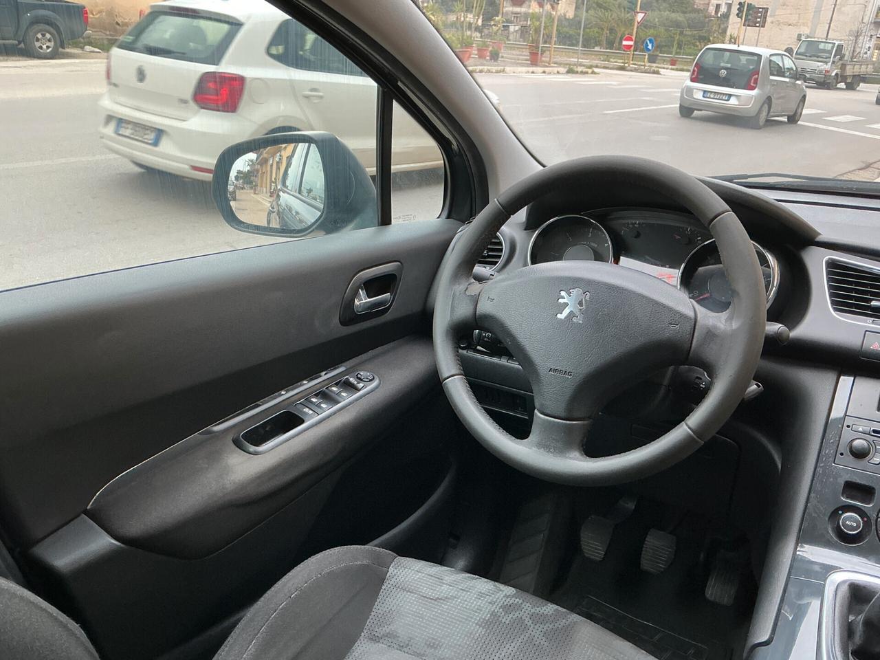 Peugeot 3008 1.6 HDi 110CV Premium