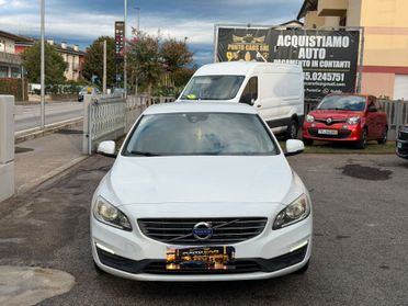 Volvo V60 D2 Geartronic Momentum N1