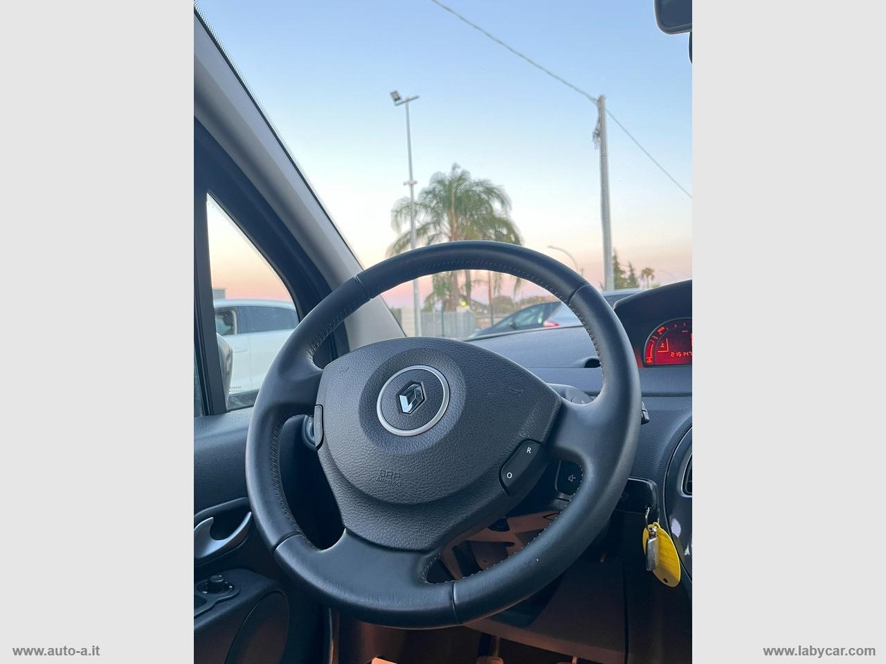 RENAULT Grand Modus 1.5 dCi 90 CV Night&Day