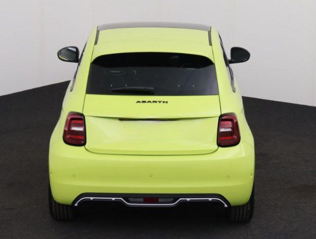 ABARTH 500e Scorpionissima JBL Premium Tetto Panoramico