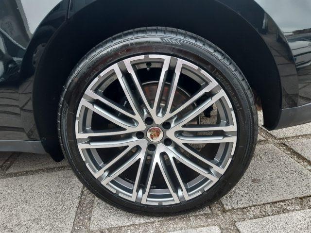 PORSCHE Macan 2.0