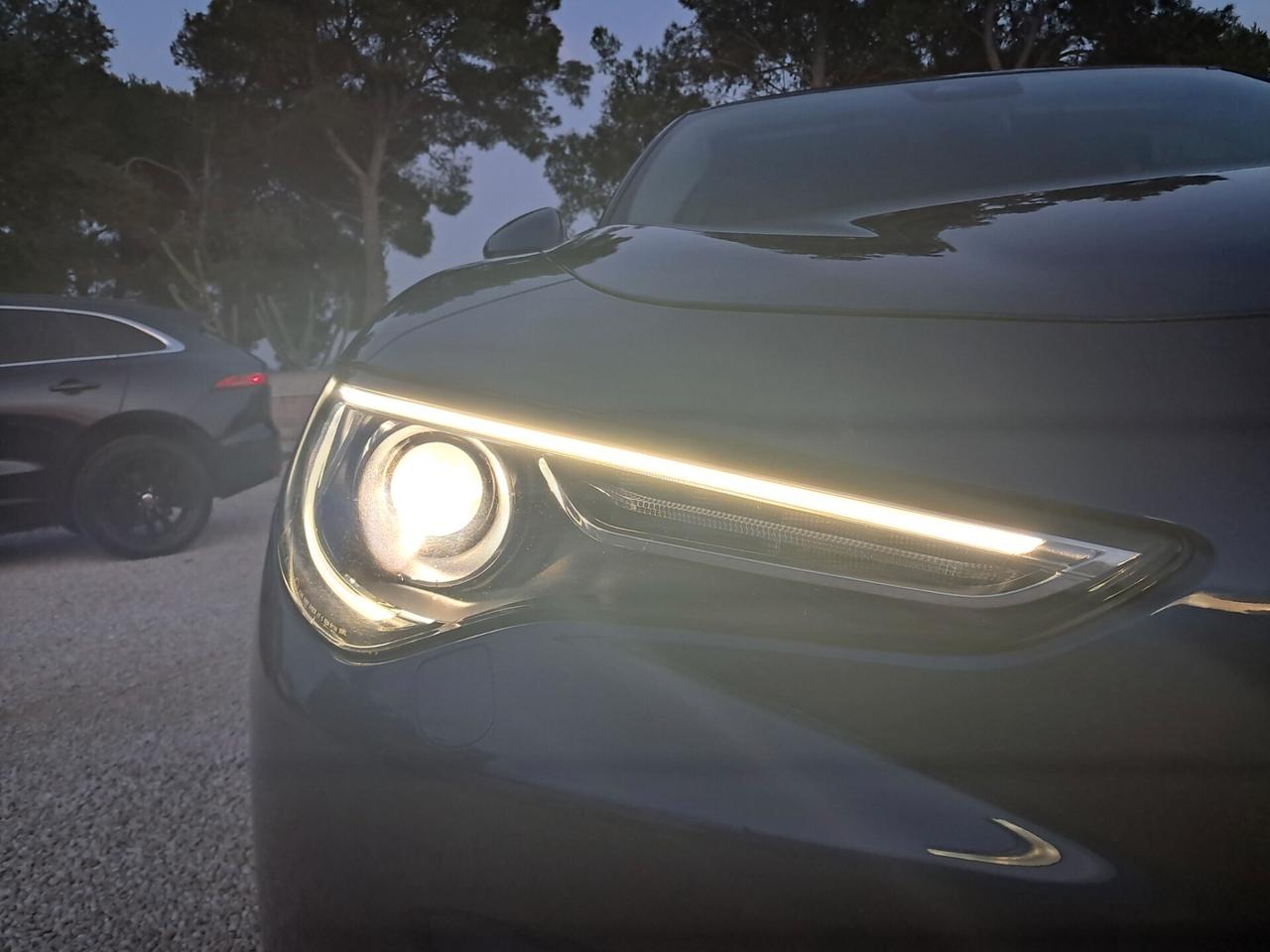 Alfa R. Stelvio 190 CV * AT8 Q4 *LED-PELLE-CERCHI 20*