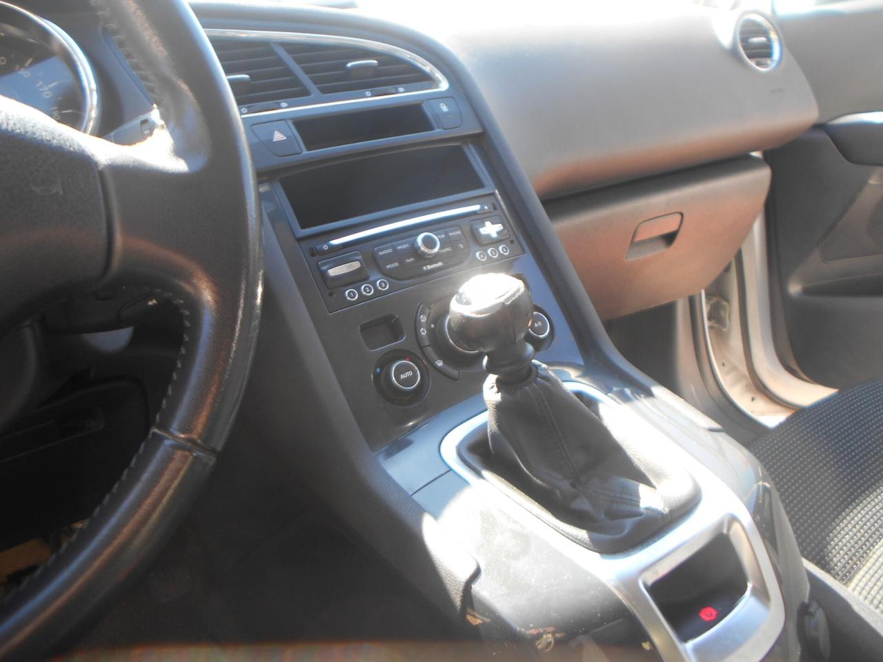 Peugeot 5008 BlueHDi 150 S&S Allure