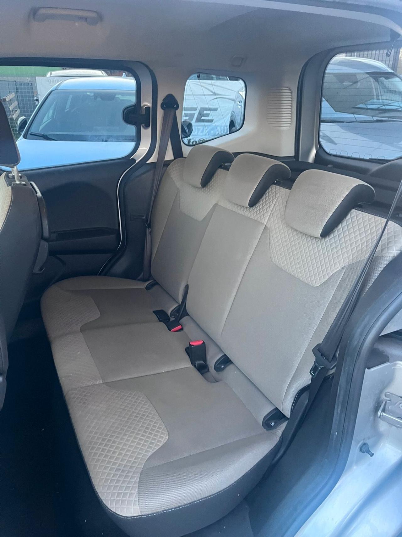 Ford Tourneo Courier 1.0 EcoBoost 100 CV Titanium