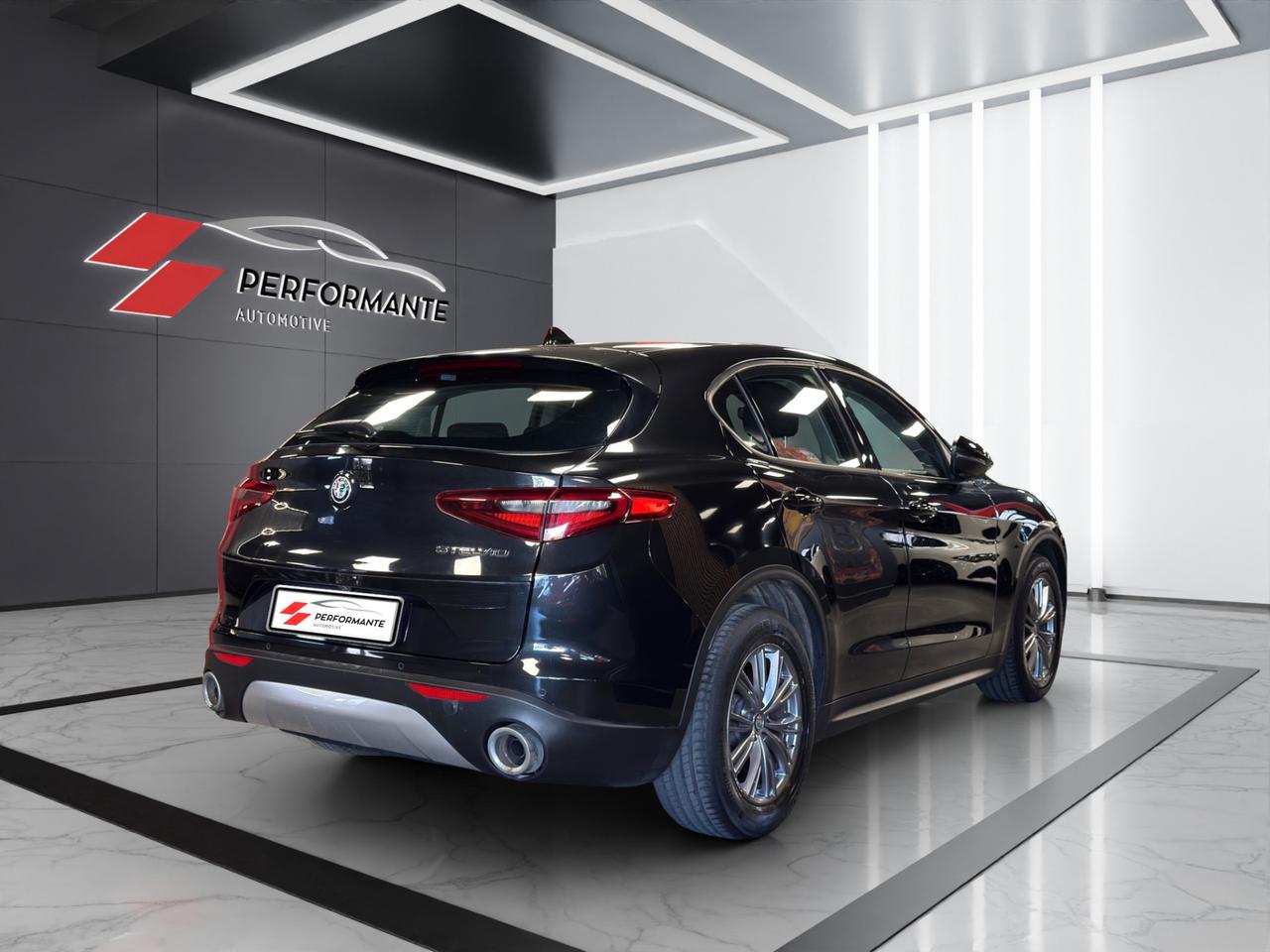 Alfa Romeo Stelvio 2.2 t Business rwd 160cv auto