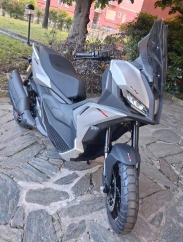 Aprilia SR 400