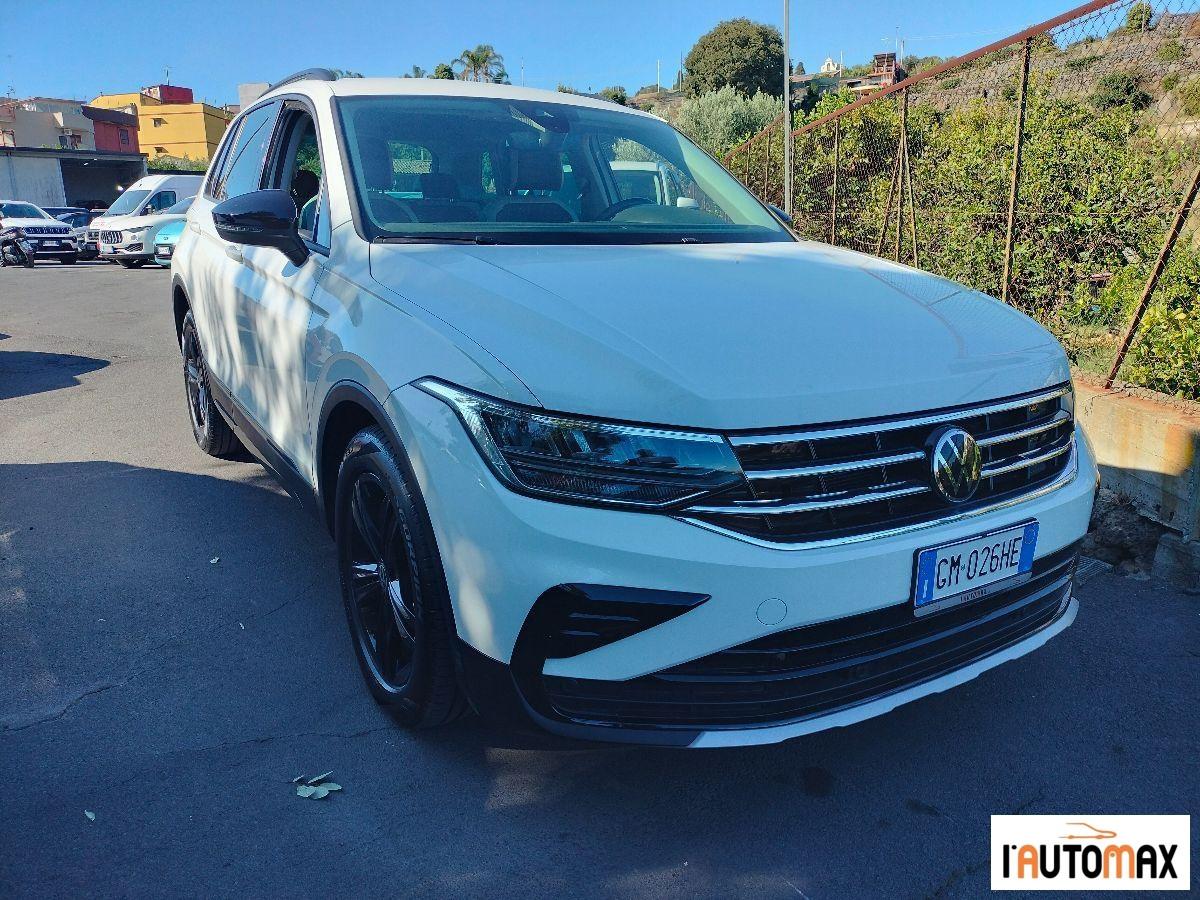 VOLKSWAGEN - Tiguan 2.0 tdi scr R-Line 150cv dsg