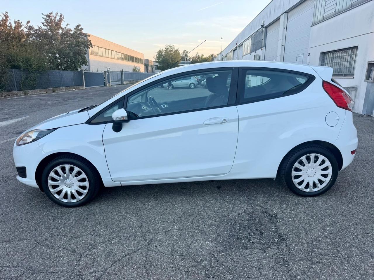 Ford Fiesta 3porte 1.0benz 2013 122.000km per neopatentati