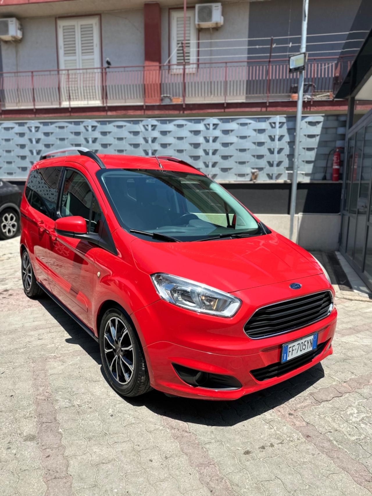 Ford Tourneo Courier 1.5 TDCI 75 CV Titanium 2017