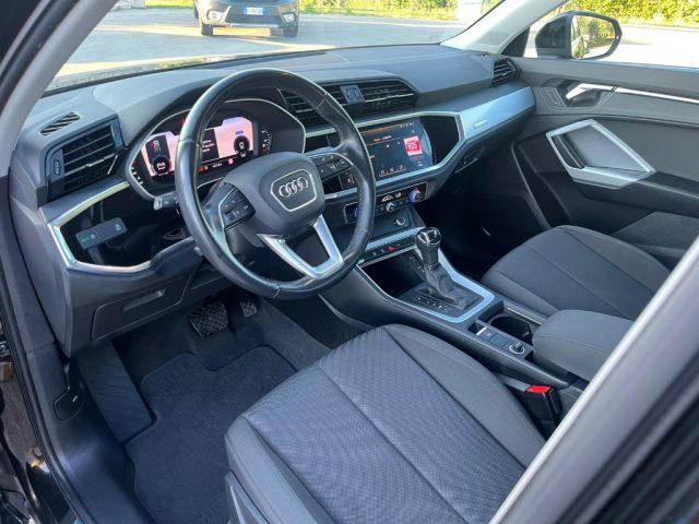 AUDI Q3 35 TDI Business Advanced
