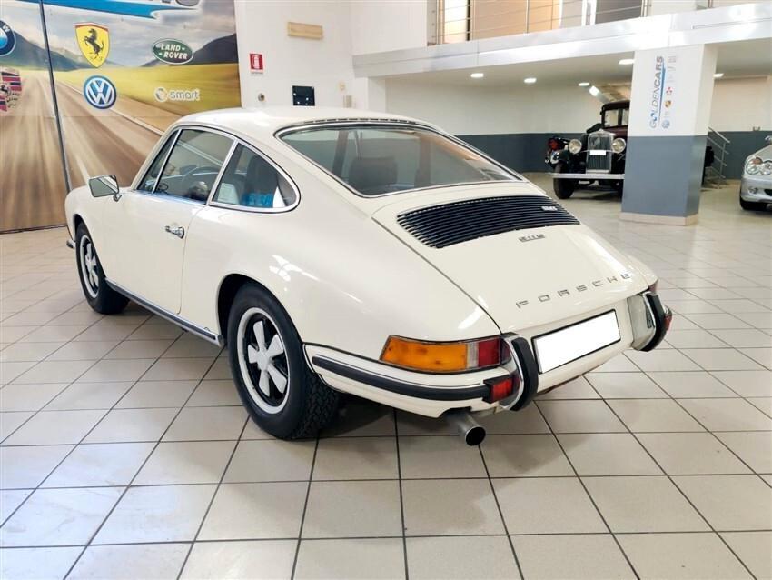 Porsche 911 2.4 S