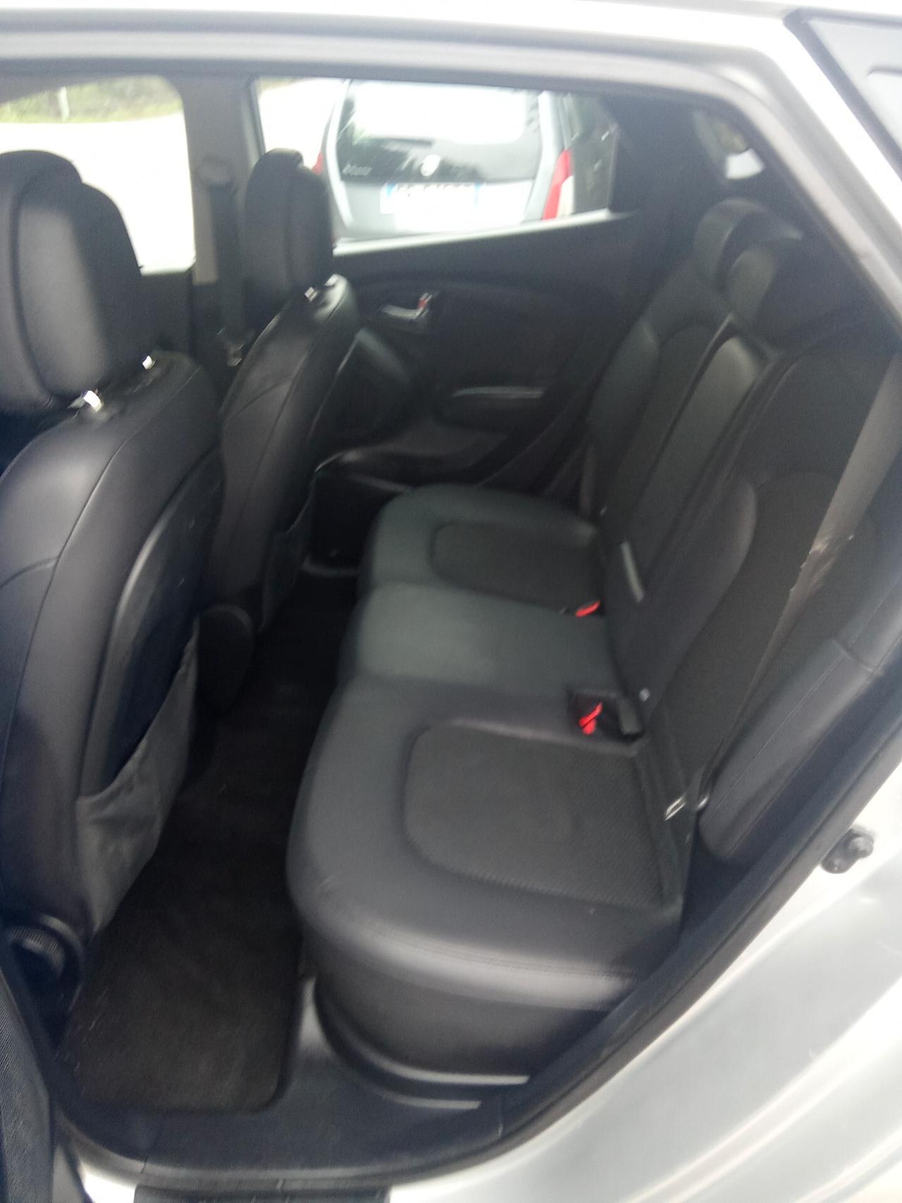 Hyundai iX35 2.0 CRDi 2WD Classic fine 012