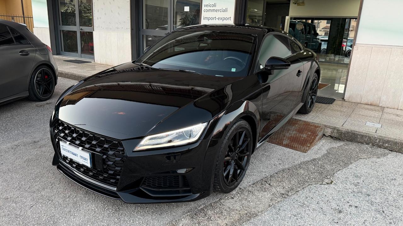 AUDI TT 2.0 TDI 184 TOTAL BLACK