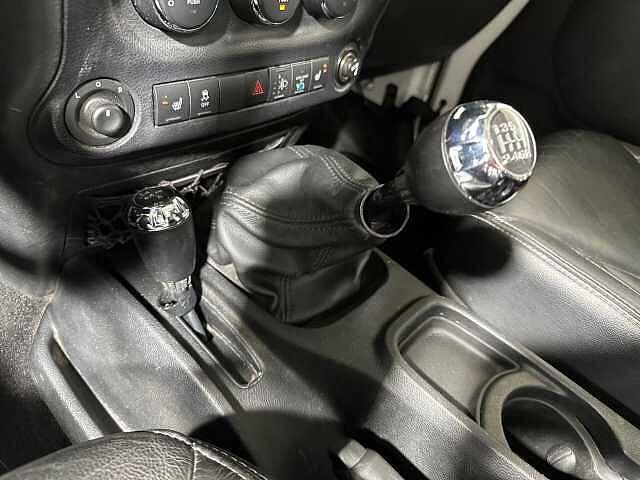 Jeep Wrangler Unlimited 2.8 CRD DPF Sahara
