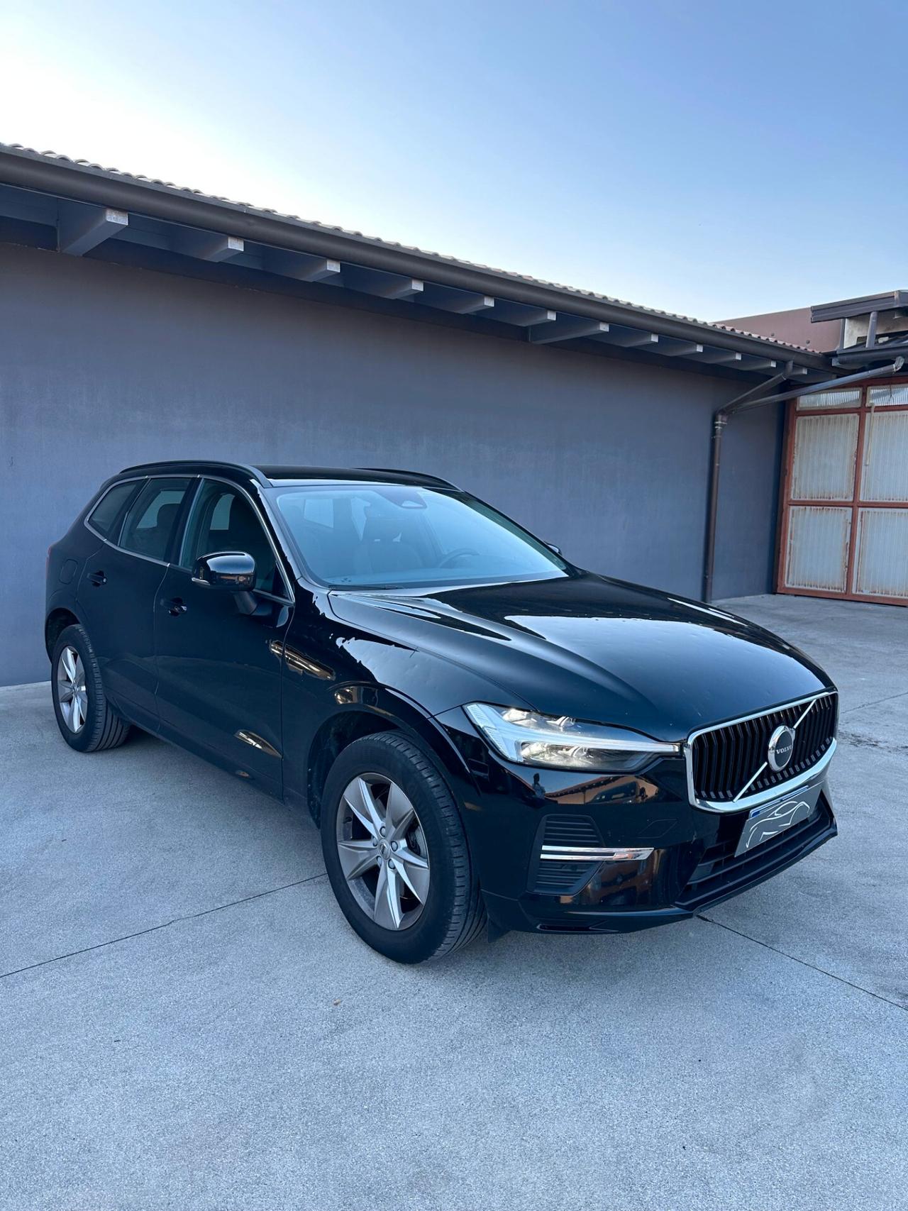 Volvo XC 60 XC60 B4 (d) AWD automatico Core GRANDINATA
