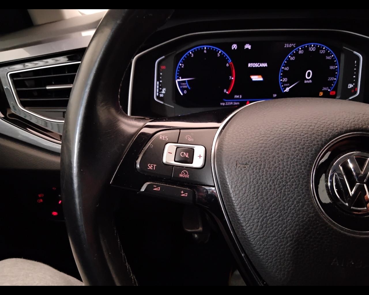 VOLKSWAGEN Polo VI 2017 - Polo 5p 1.0 tsi Highline 95cv