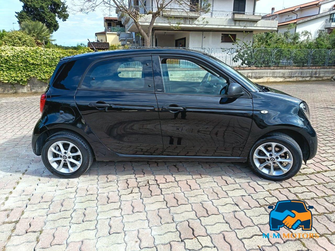 SMART FORFOUR