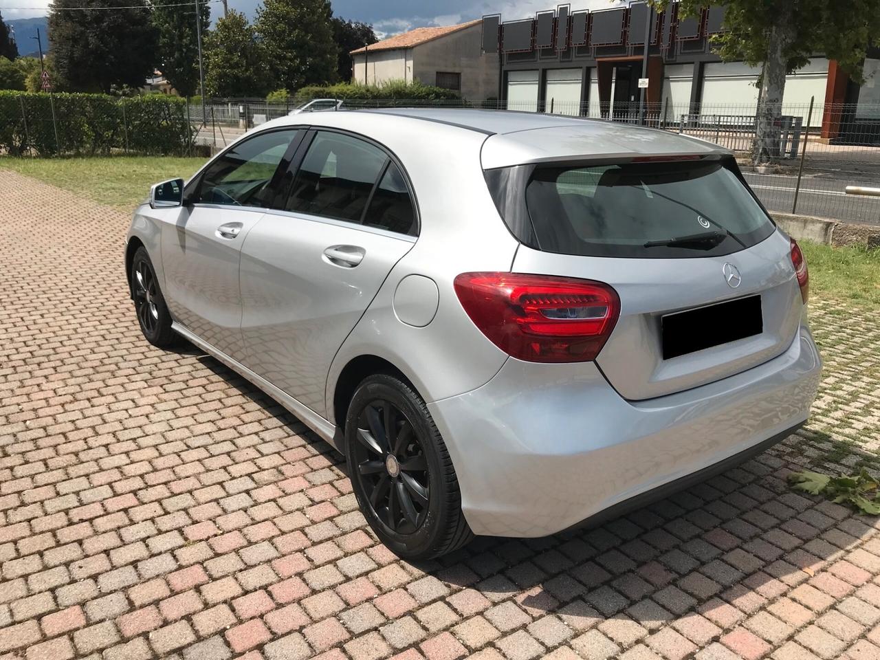Mercedes-Benz A 160 d Sport aut. my16 retrocamera navi