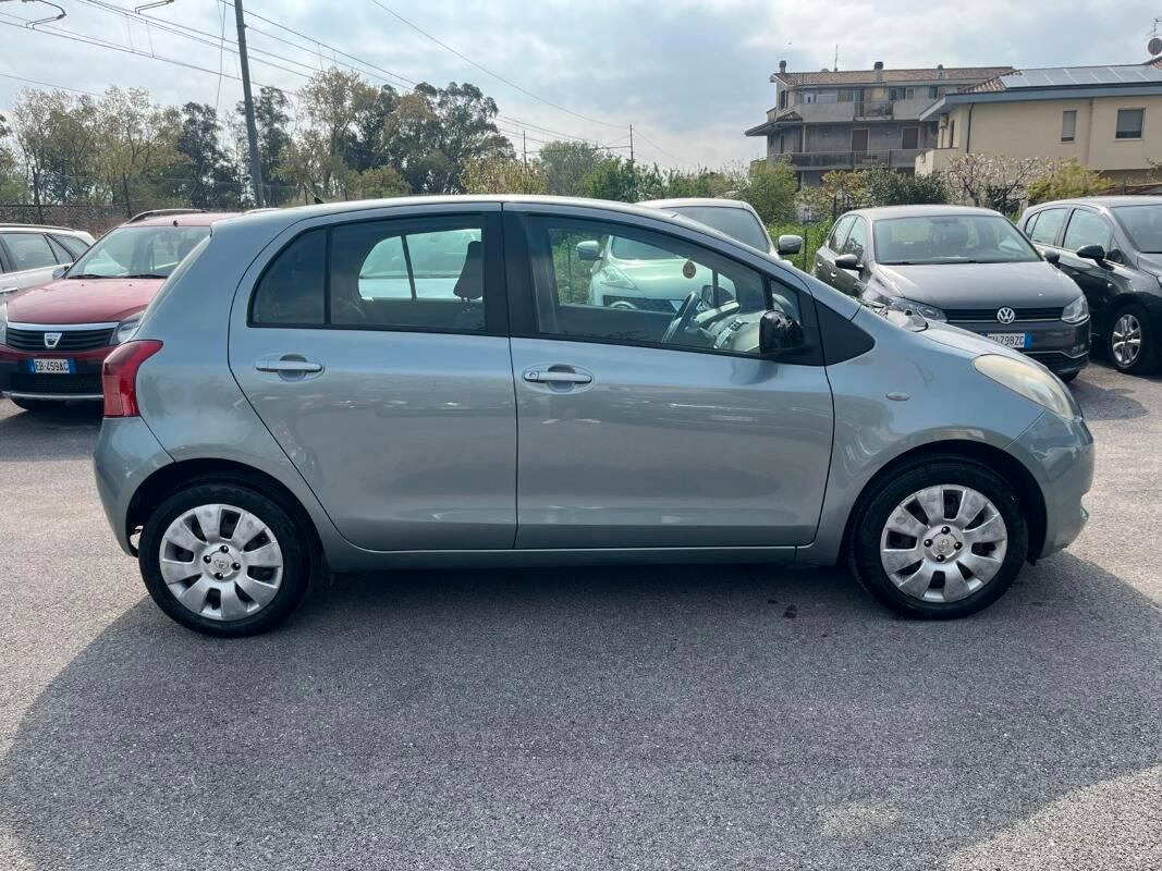 Toyota Yaris 1.0 Sol 5p