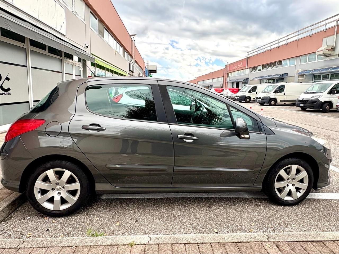 Peugeot 308 1.6 VTi 120CV 5p. Active