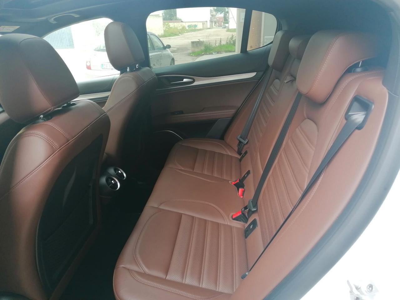 Alfa Romeo Stelvio 2.2 Turbodiesel 210 CV AT8 Q4 Executive TETTO NAVY PELLE H/K 20'