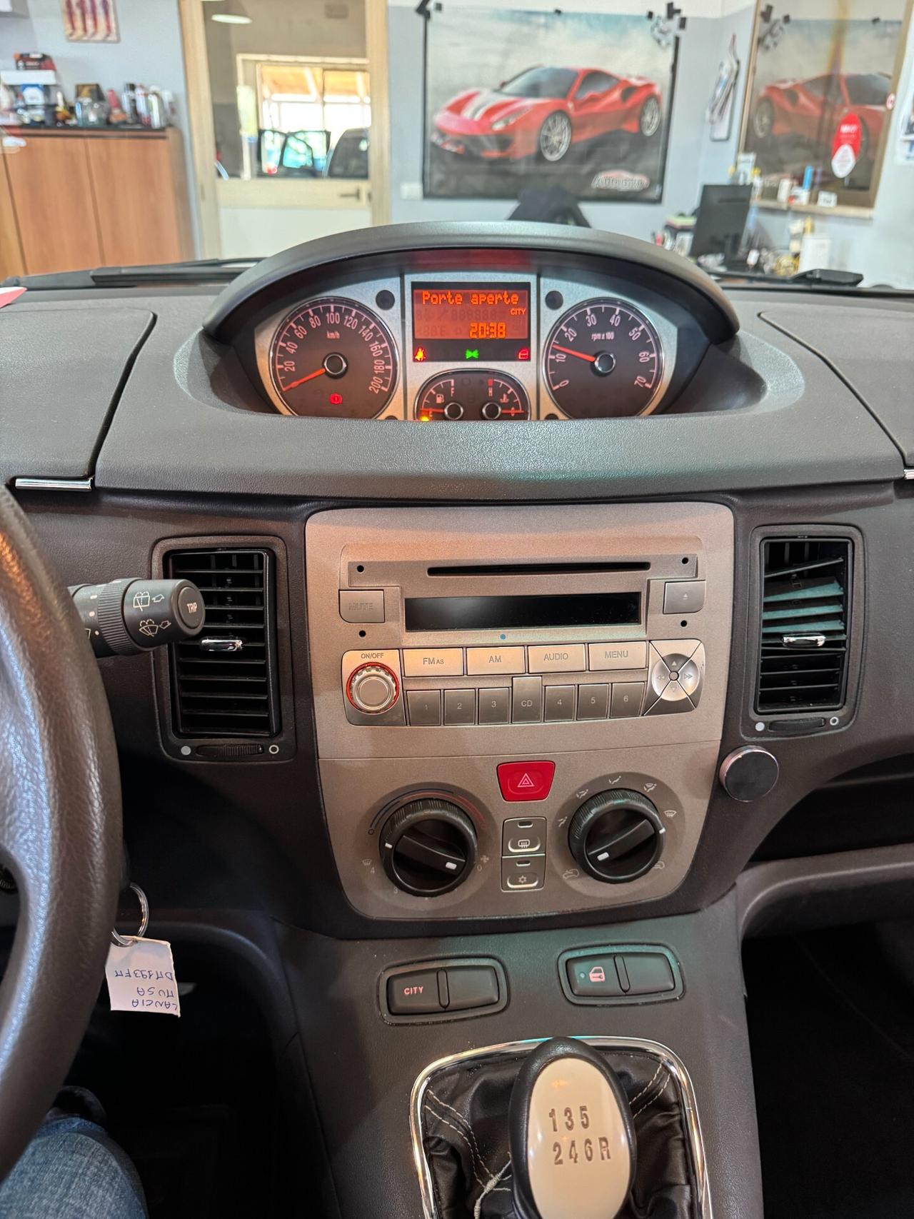 Lancia MUSA 1.4 16V Poltrona Frau