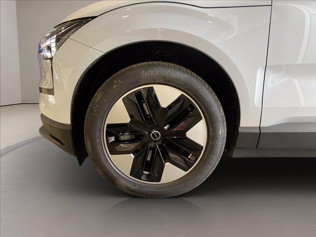 VOLVO EX30 Single Motor Plus rwd del 2024