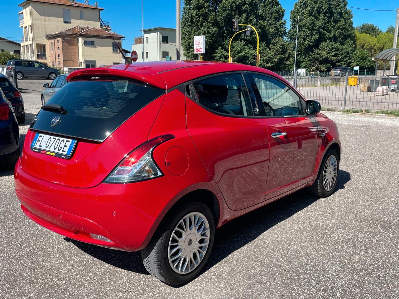 Lancia Ypsilon 1.2 69 CV 5 porte GPL Ecochic Silver X NEOPATENTATI