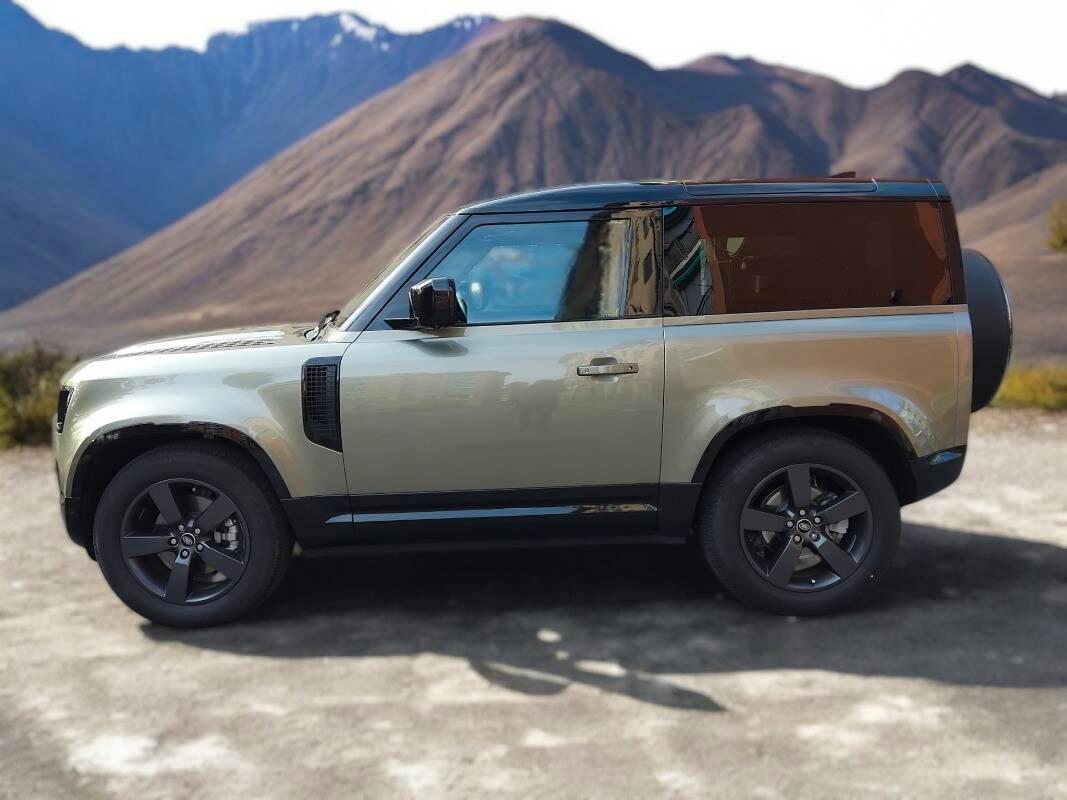 Land Rover Defender 90 Defender 2023 90 3.0d mhev X-Dynamic SE 200cv