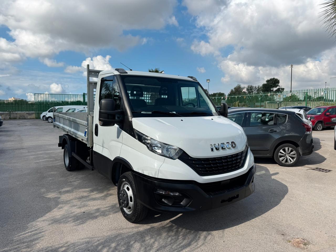 Iveco Daily 35c15 Ribaltabile (patente B)